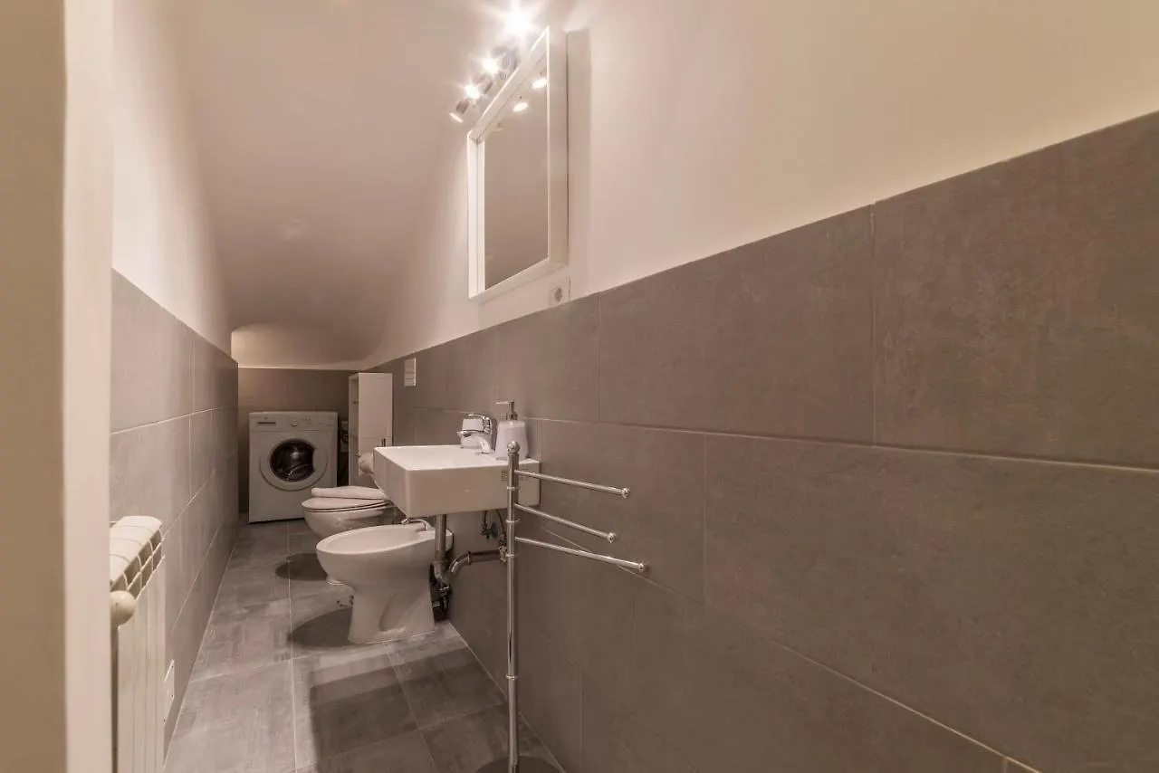 Fori Imperiali Elegant Apartment Rome Italy